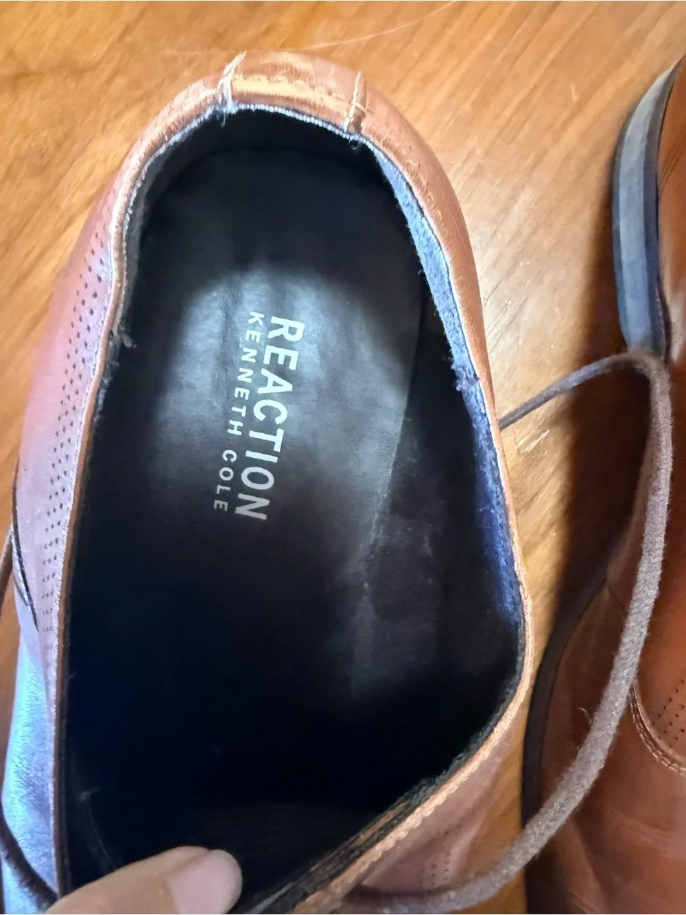 Reaction Kenneth Cole Brown Perforated Cap-Toe Leather Oxfords